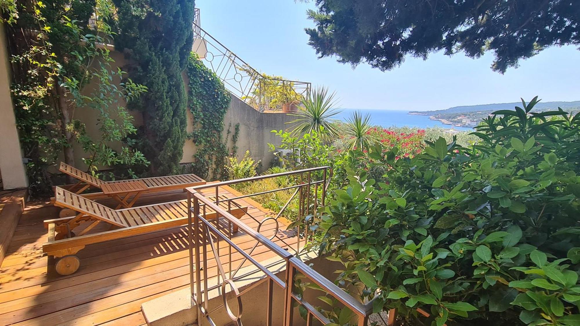 Hpc Suites - Cassis Centre - Parking Gratuit & Piscine Chauffee カシ 部屋 写真